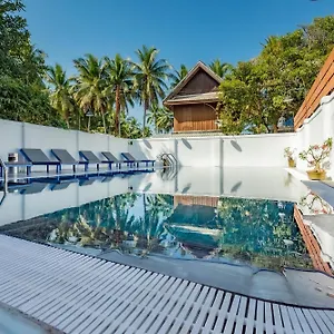 **** Hotel Center Laos
