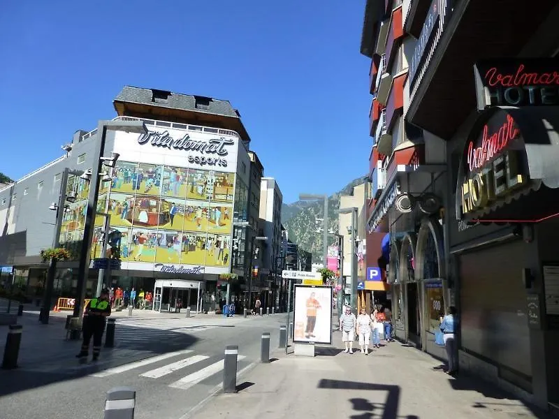 **  Glaner Hotel Cafe Andorra la Vella Andorra